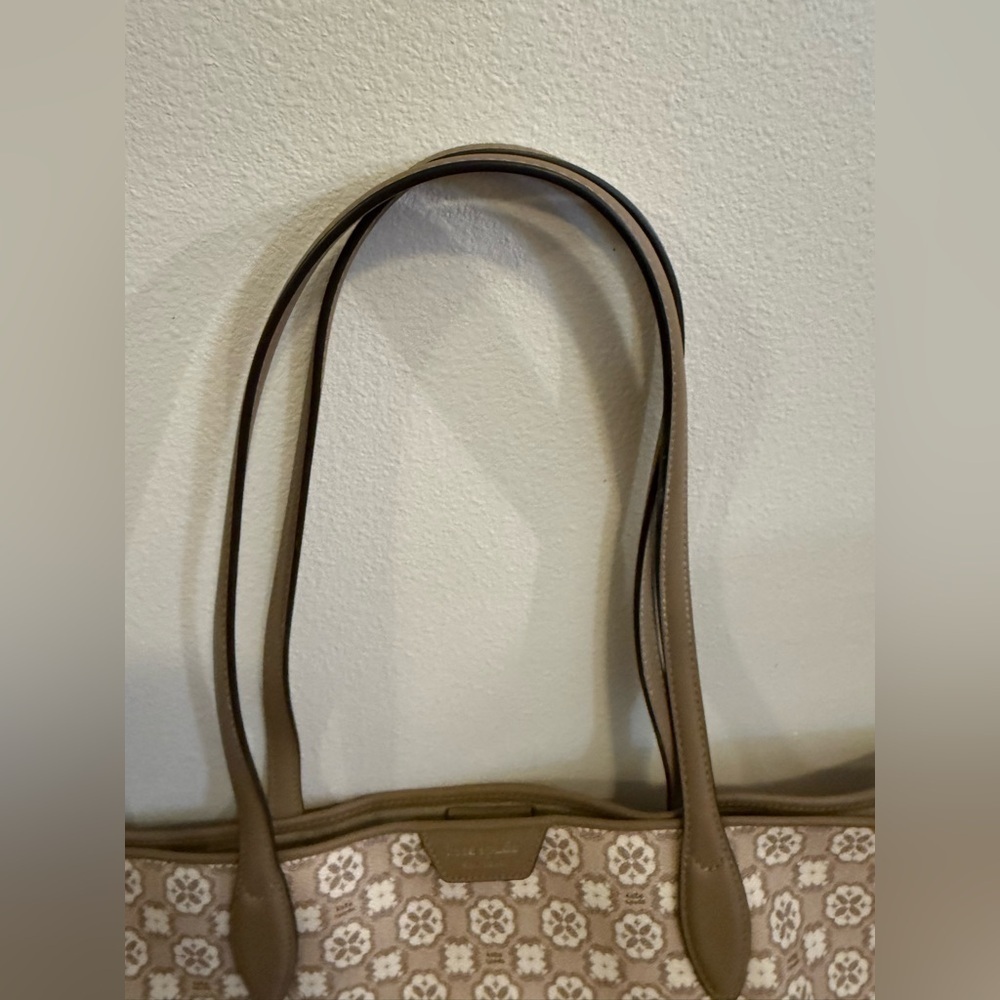 Kate Spade New York Jacquard Flower Tote Bag Beige Tan NWOT - Picture 6 of 9